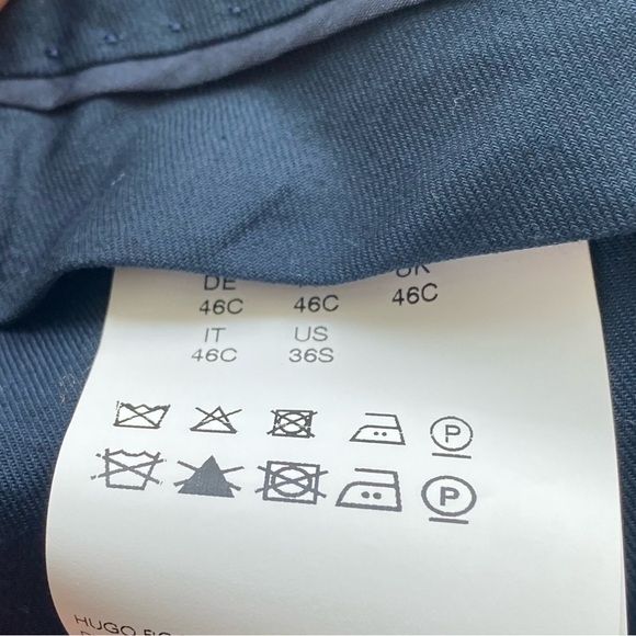 Hugo Boss Suit US 36S - Picture 12 of 12